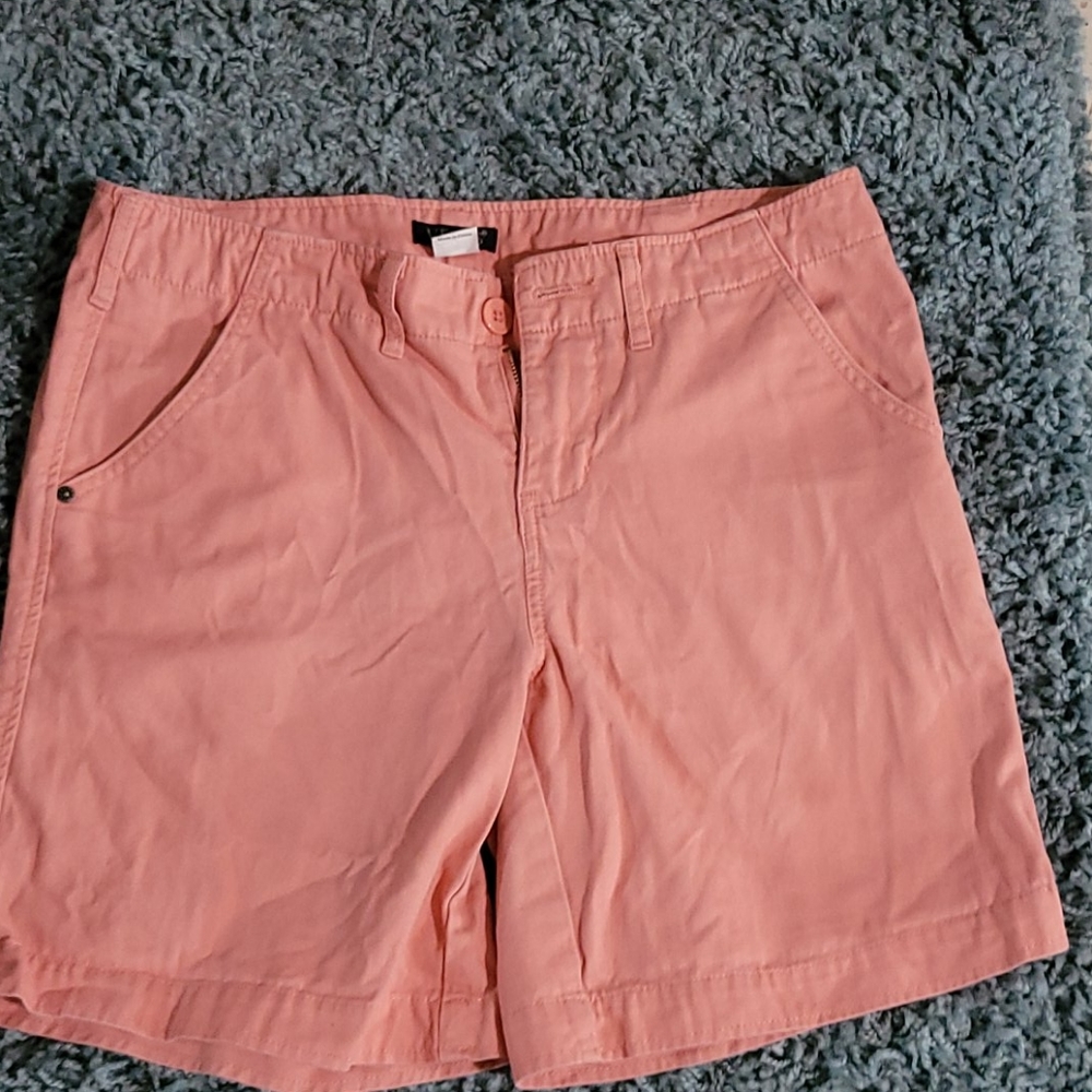 Venus Bermuda shorts these are a peach color